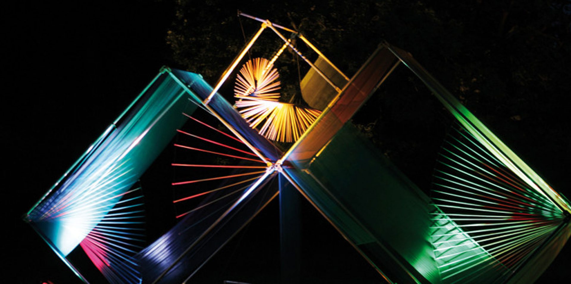 We collaborated with international modern artists to launch a new product for Nokia. The presentation took place at the Ordrupgaard museum in Copenhagen designed by Zaha Hadid.